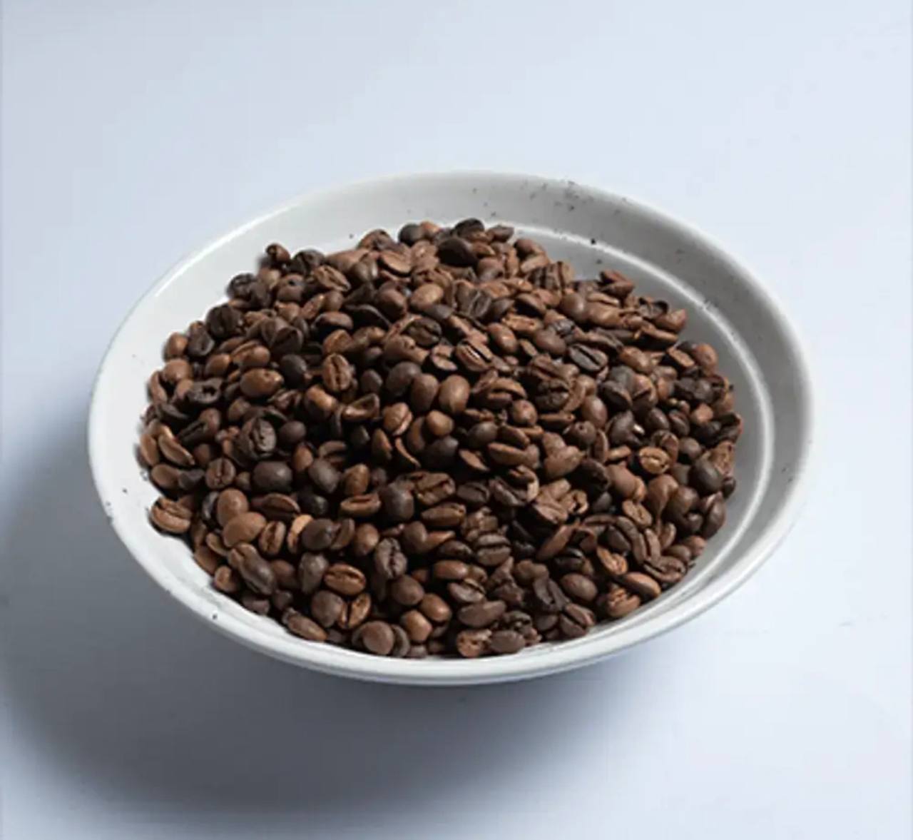 حبوب قهوة الإسبريسو الإيطالية