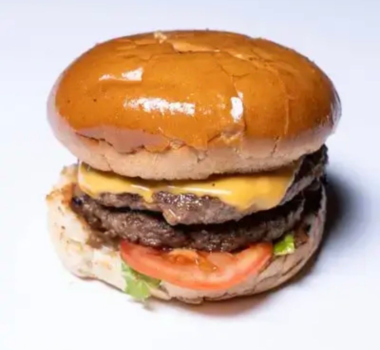 برجر لحم بقري مزدوج مع الجبن