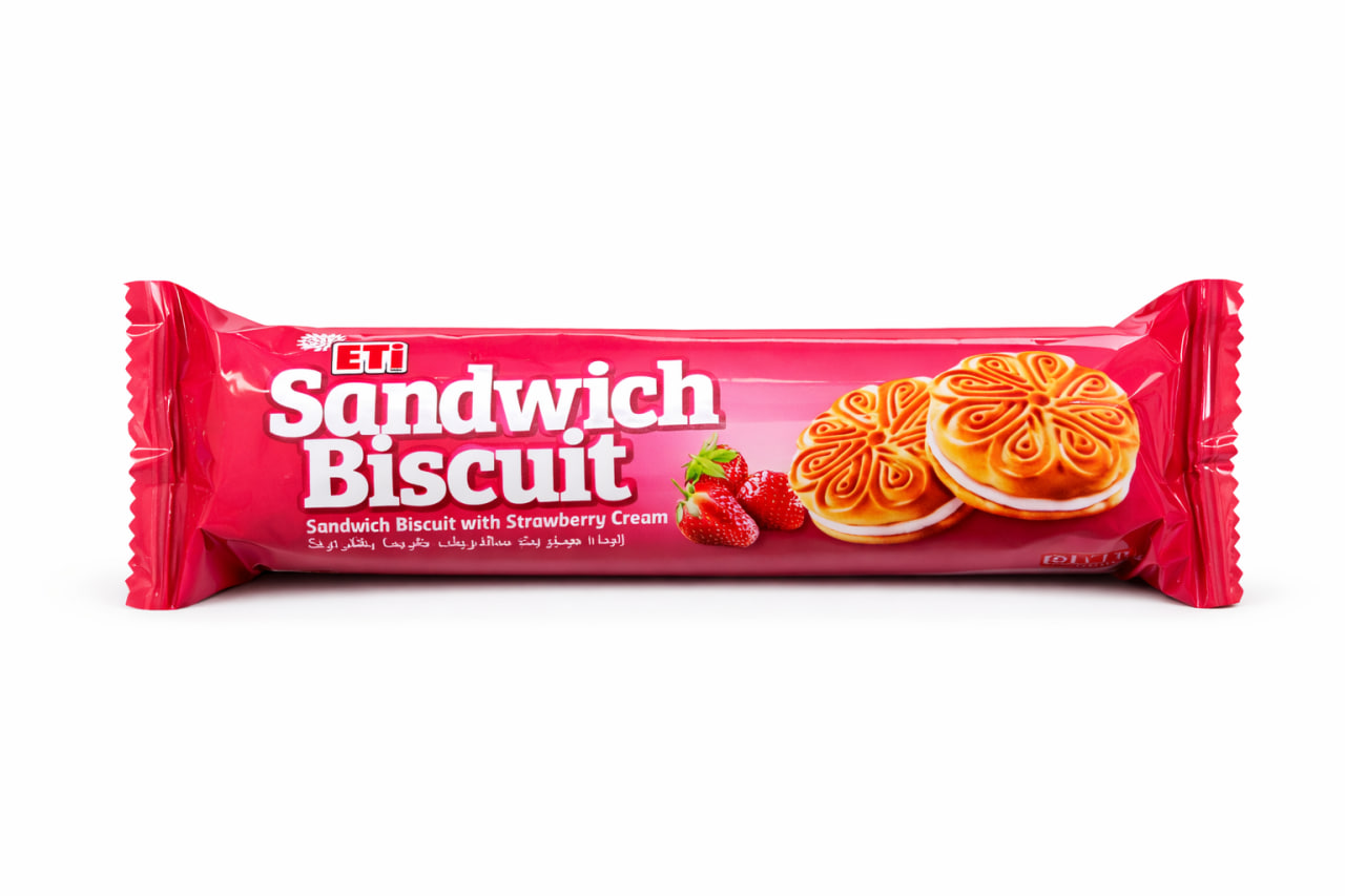 Eti Sandwich Biscuit with Strawberry Cream